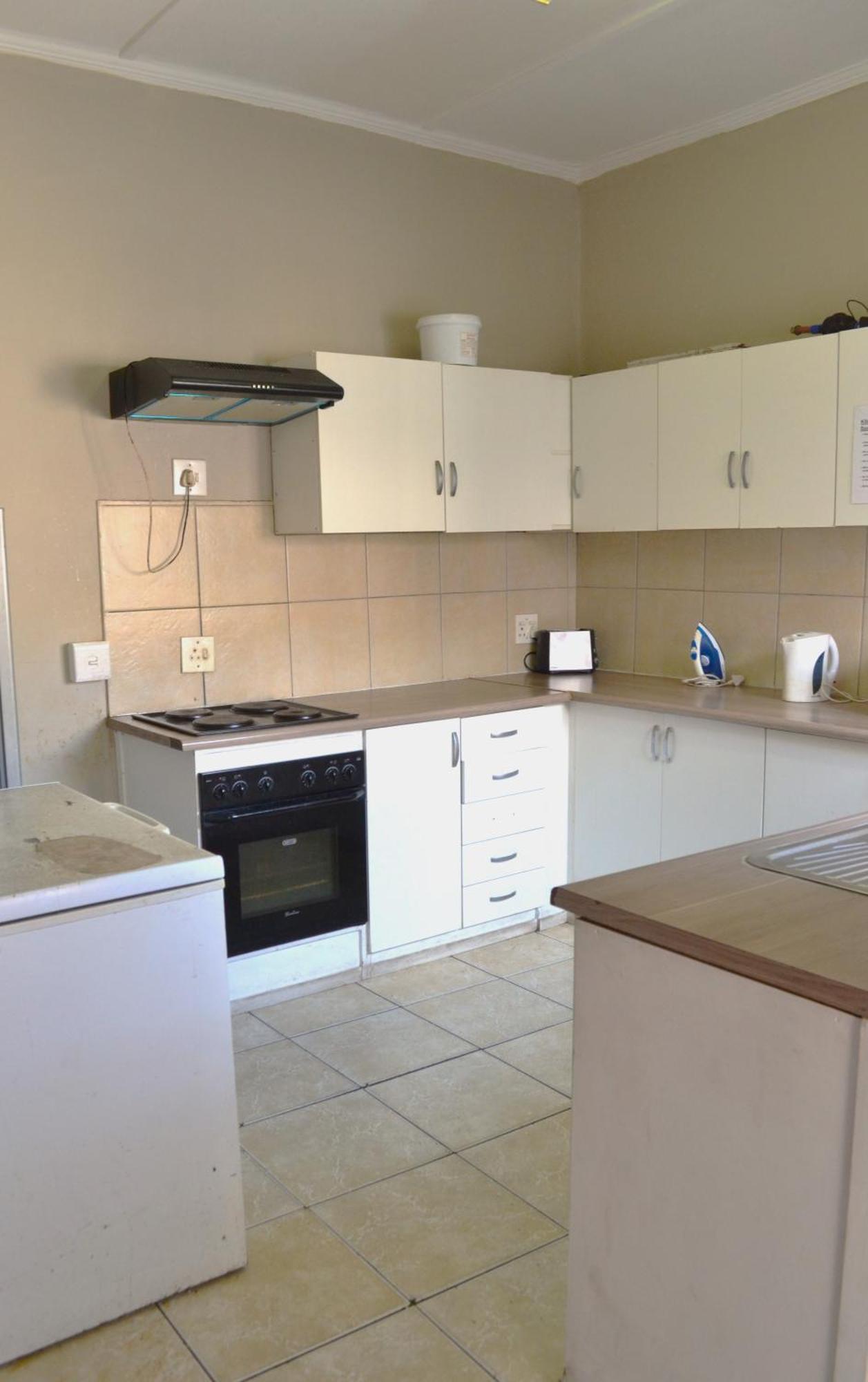 Zaug Hostel *